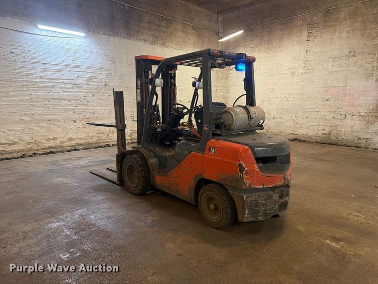 image for item FK4621 Toyota 8FGU32 forklift