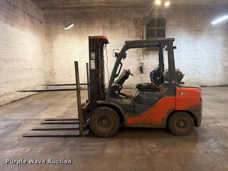 image for item FK4621 Toyota 8FGU32 forklift