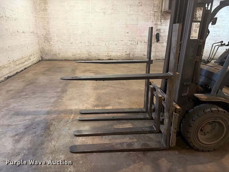image for item FK4621 Toyota 8FGU32 forklift