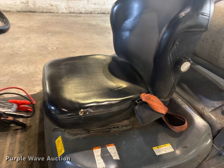 image for item FK4621 Toyota 8FGU32 forklift