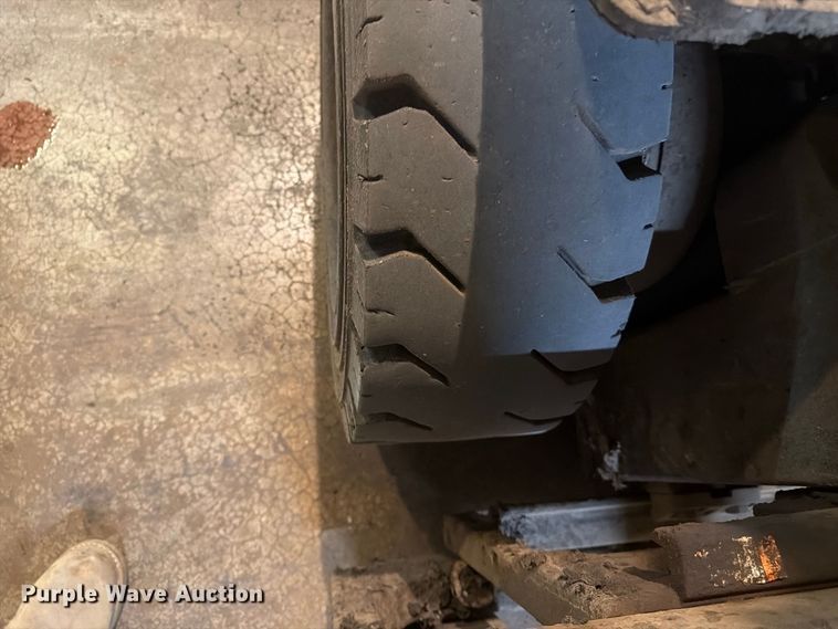 image for item FK4621 Toyota 8FGU32 forklift