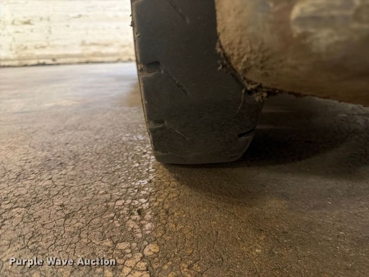 image for item FK4621 Toyota 8FGU32 forklift