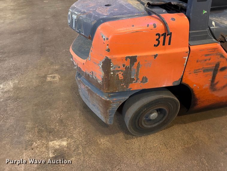 image for item FK4622 Toyota 8FGU32 forklift