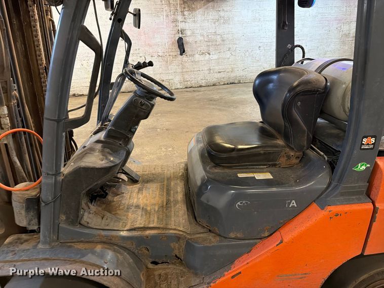 image for item FK4622 Toyota 8FGU32 forklift