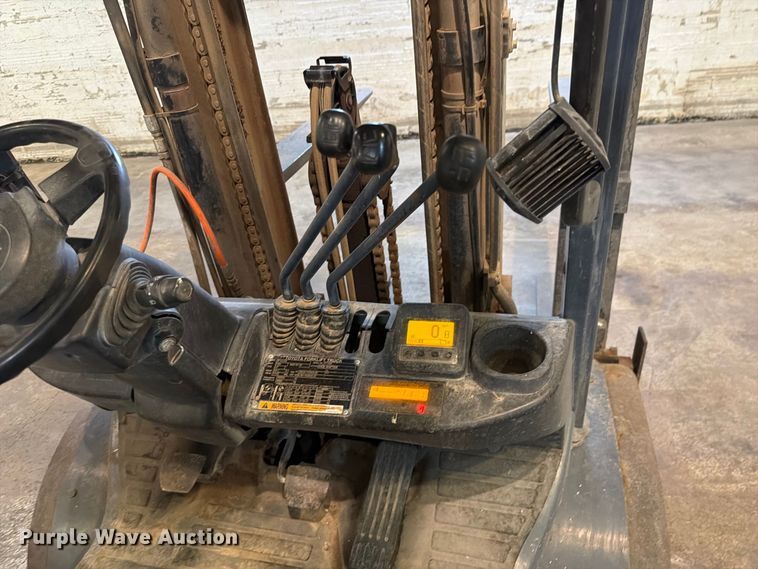 image for item FK4622 Toyota 8FGU32 forklift