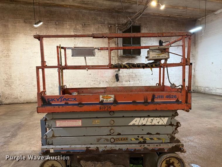 image for item FK4623 Skyjack SJ4626 scissor lift
