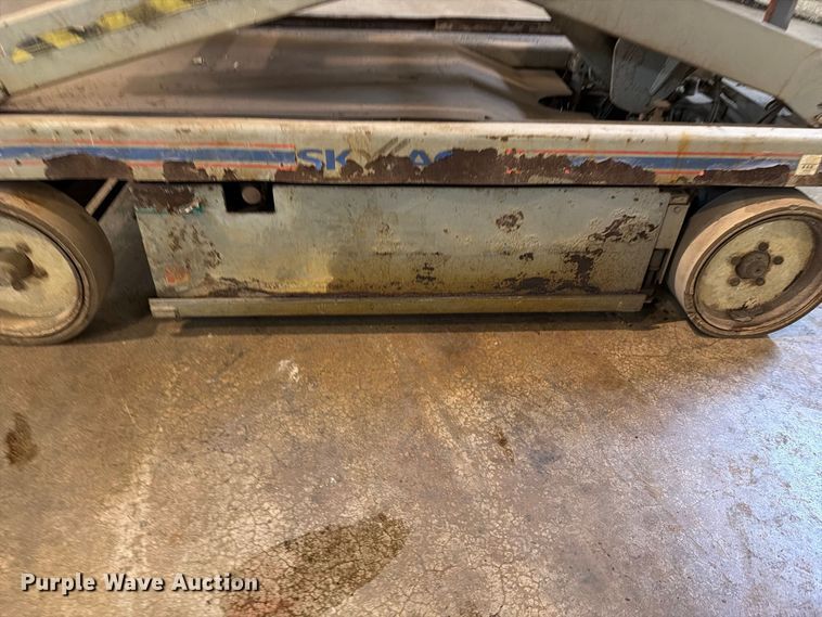 image for item FK4623 Skyjack SJ4626 scissor lift