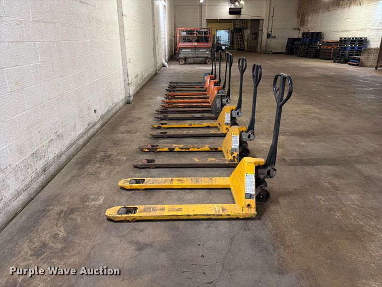 image for item FK4624 (8) pallet jacks