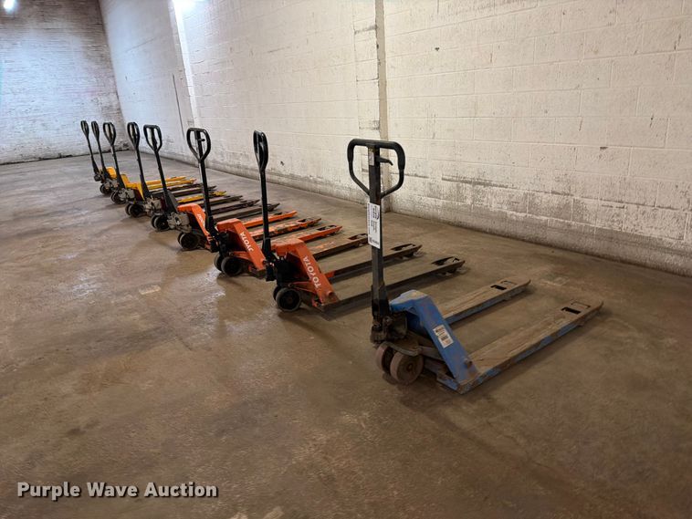 image for item FK4624 (8) pallet jacks