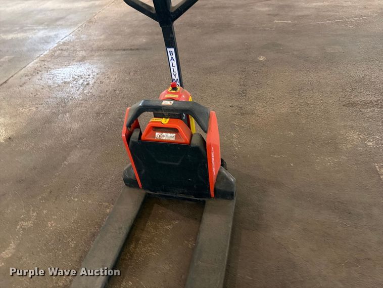 image for item FK4624 (8) pallet jacks