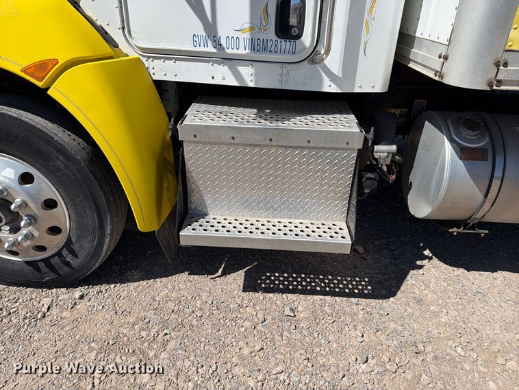 image for item FK4634 2010 Kenworth T370 box truck