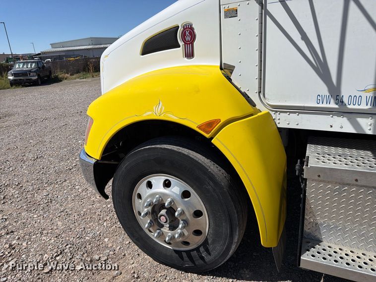 image for item FK4634 2010 Kenworth T370 box truck
