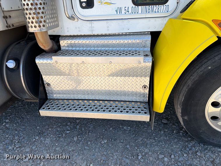 image for item FK4634 2010 Kenworth T370 box truck