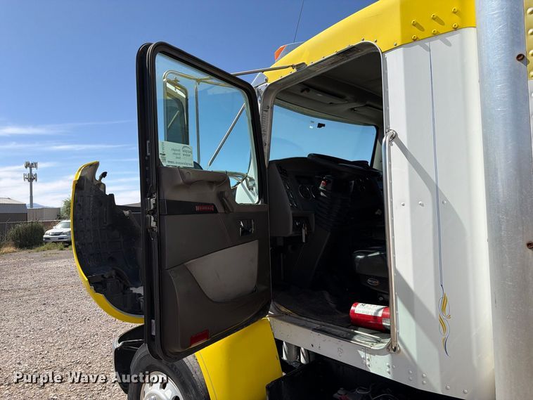 image for item FK4634 2010 Kenworth T370 box truck