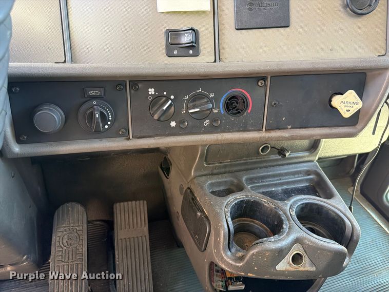 image for item FK4634 2010 Kenworth T370 box truck
