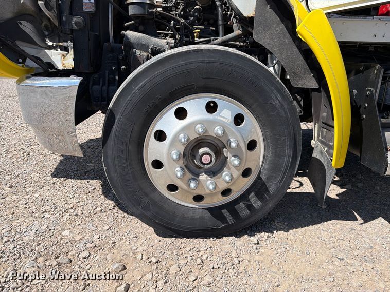 image for item FK4634 2010 Kenworth T370 box truck