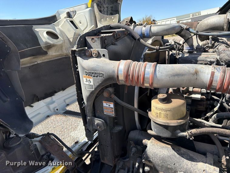 image for item FK4634 2010 Kenworth T370 box truck