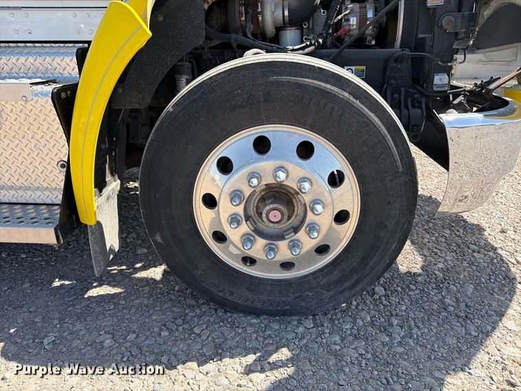image for item FK4634 2010 Kenworth T370 box truck