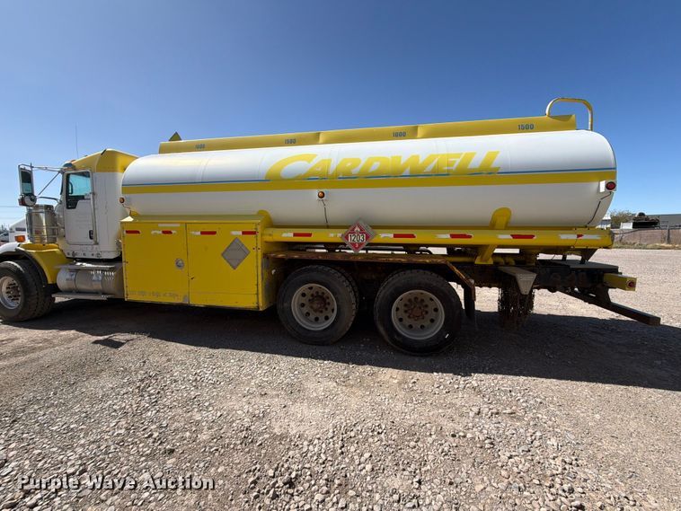 image for item FK4635 2009 Kenworth T8 Series fuel truck