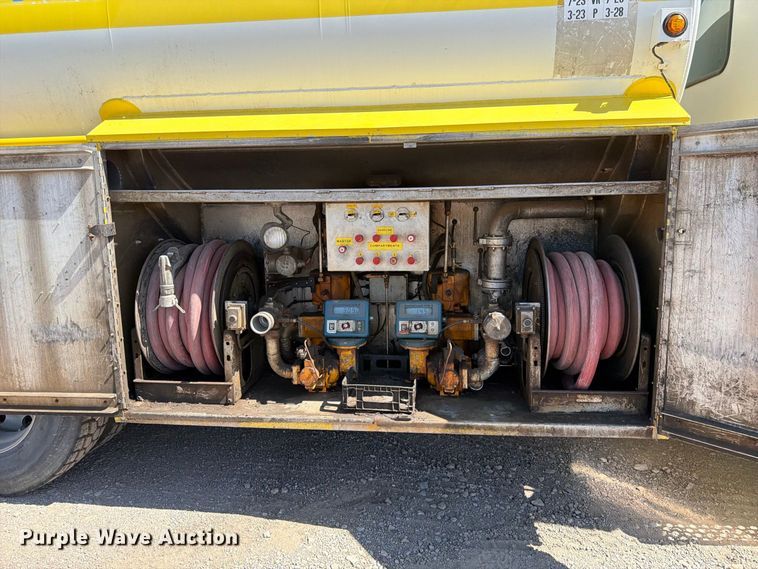 image for item FK4635 2009 Kenworth T8 Series fuel truck