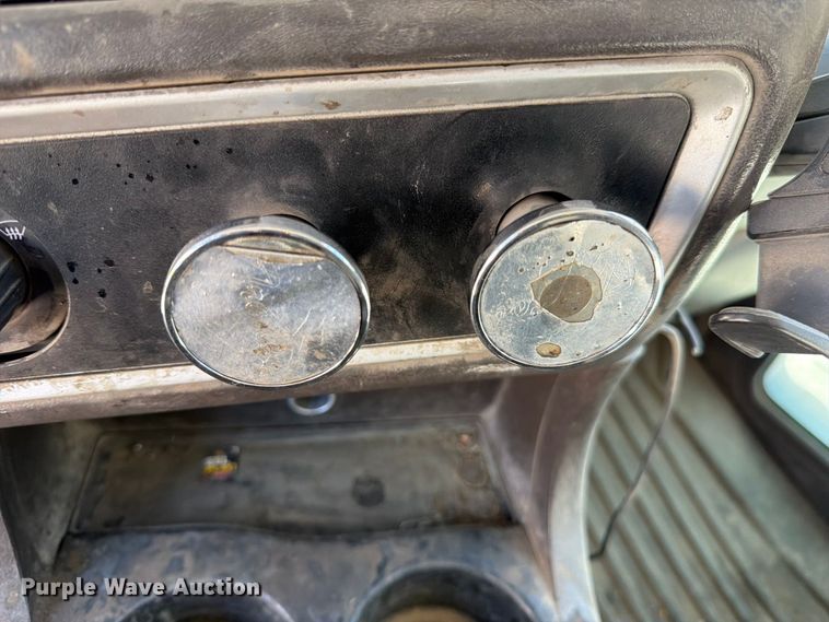image for item FK4635 2009 Kenworth T8 Series fuel truck