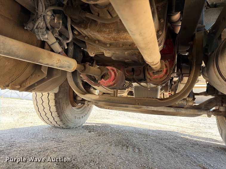 image for item FK4635 2009 Kenworth T8 Series fuel truck
