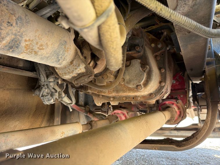 image for item FK4635 2009 Kenworth T8 Series fuel truck