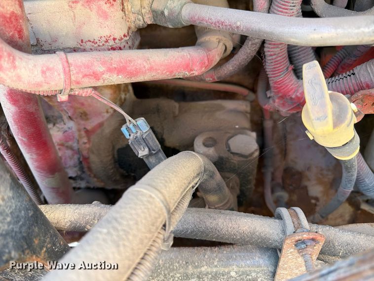 image for item FK4635 2009 Kenworth T8 Series fuel truck