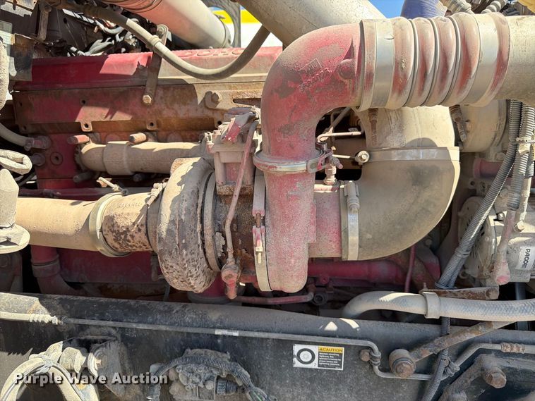 image for item FK4635 2009 Kenworth T8 Series fuel truck