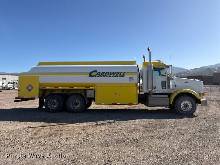 image for item FK4637 2012 Peterbilt 367 fuel truck