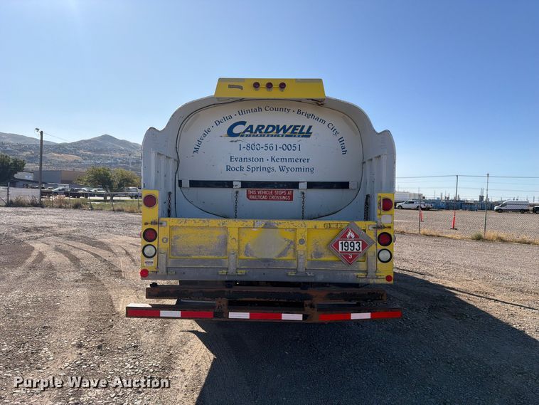 image for item FK4637 2012 Peterbilt 367 fuel truck