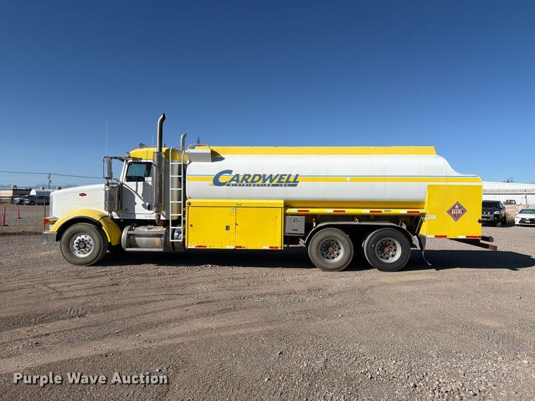 image for item FK4637 2012 Peterbilt 367 fuel truck