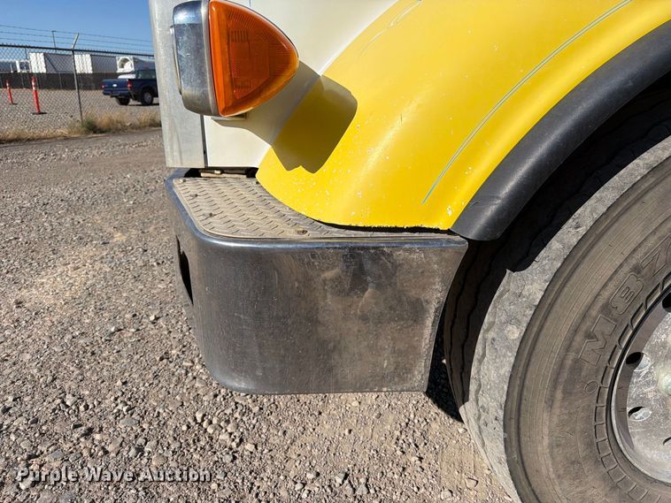 image for item FK4637 2012 Peterbilt 367 fuel truck