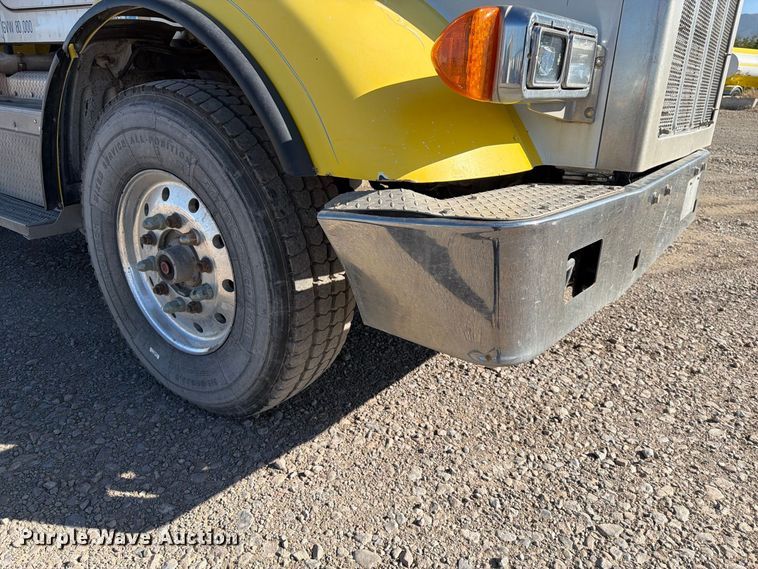 image for item FK4637 2012 Peterbilt 367 fuel truck