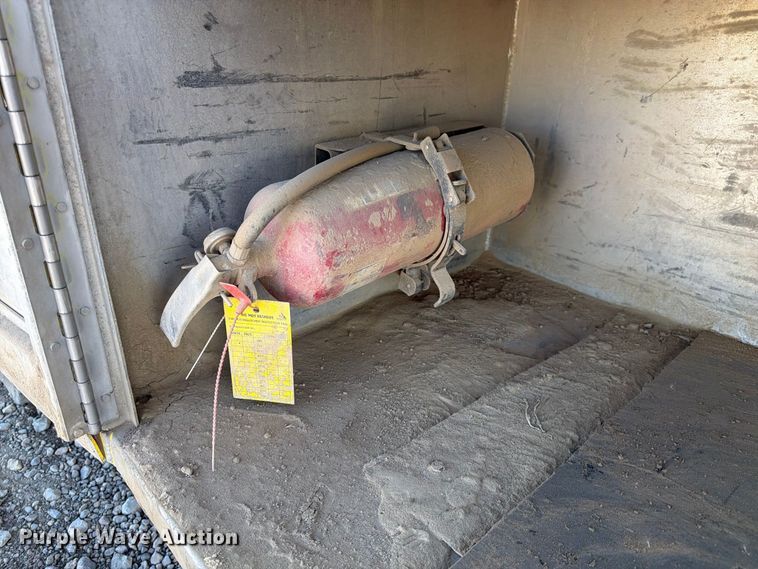 image for item FK4637 2012 Peterbilt 367 fuel truck