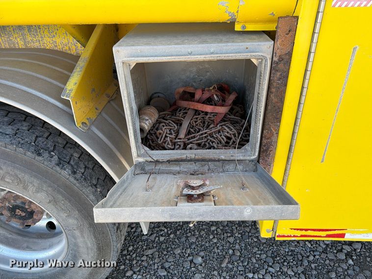 image for item FK4637 2012 Peterbilt 367 fuel truck