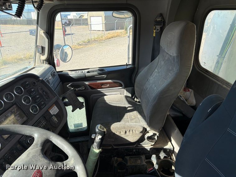image for item FK4637 2012 Peterbilt 367 fuel truck