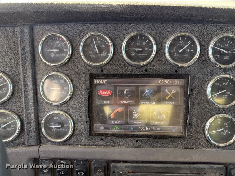 image for item FK4637 2012 Peterbilt 367 fuel truck