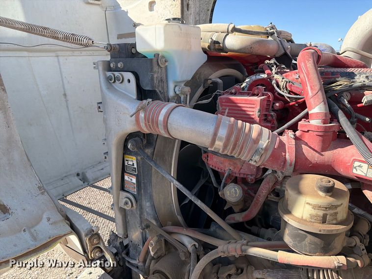 image for item FK4637 2012 Peterbilt 367 fuel truck