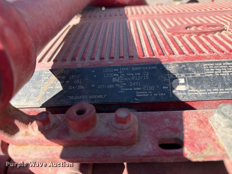 image for item FK4637 2012 Peterbilt 367 fuel truck