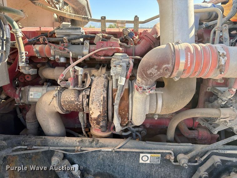 image for item FK4637 2012 Peterbilt 367 fuel truck