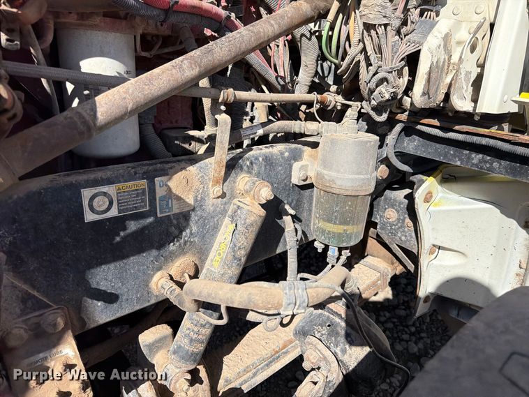 image for item FK4637 2012 Peterbilt 367 fuel truck