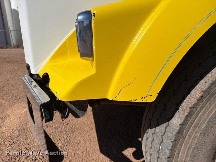 image for item FK4639 2012 Kenworth T800 fuel truck