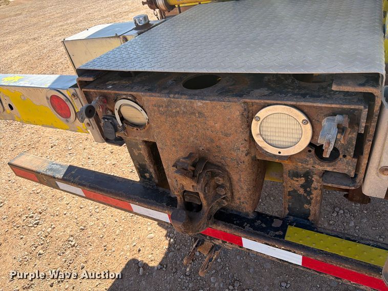 image for item FK4639 2012 Kenworth T800 fuel truck