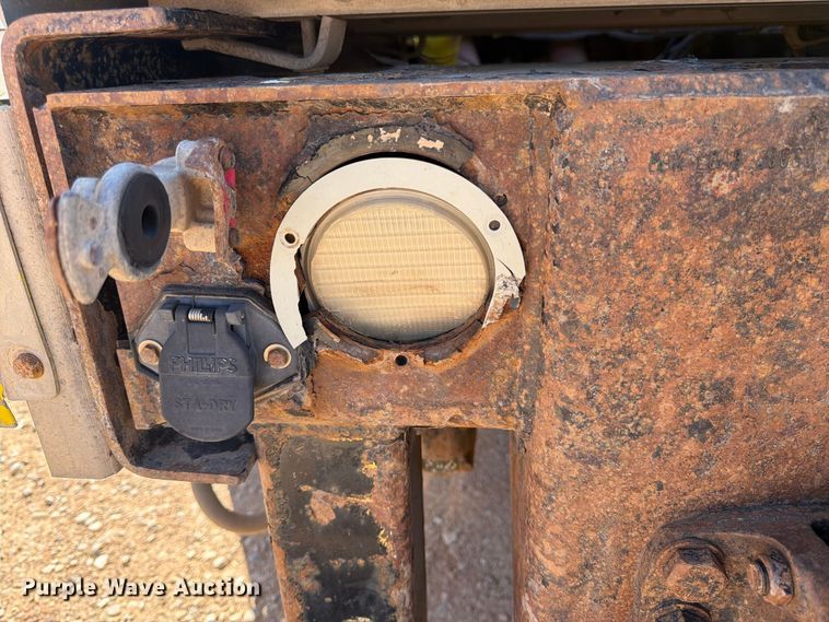 image for item FK4639 2012 Kenworth T800 fuel truck