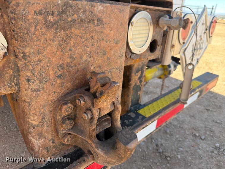 image for item FK4639 2012 Kenworth T800 fuel truck