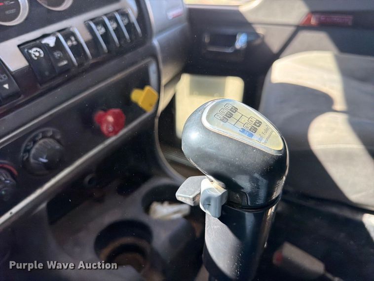 image for item FK4639 2012 Kenworth T800 fuel truck