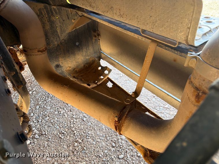 image for item FK4639 2012 Kenworth T800 fuel truck