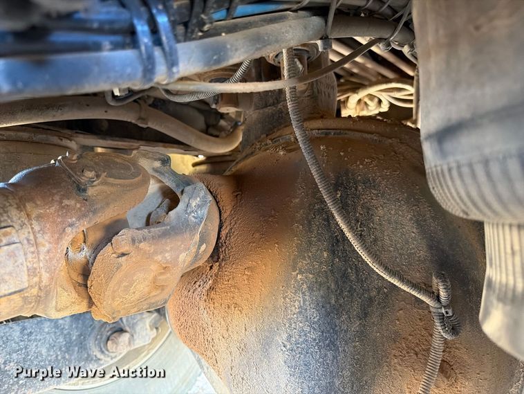 image for item FK4639 2012 Kenworth T800 fuel truck