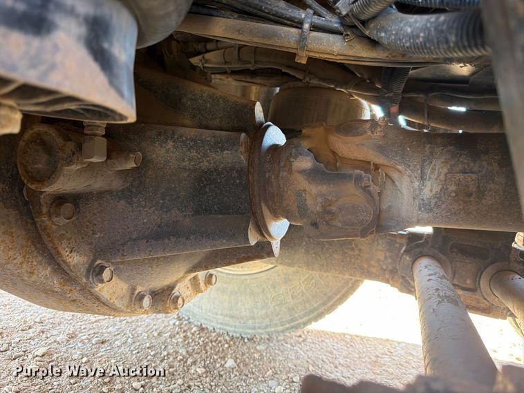 image for item FK4639 2012 Kenworth T800 fuel truck